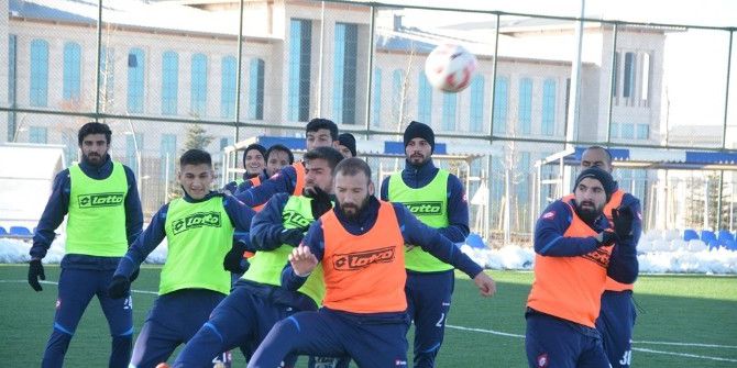 Mavi Beyazlılar, Ankara Yolcusu