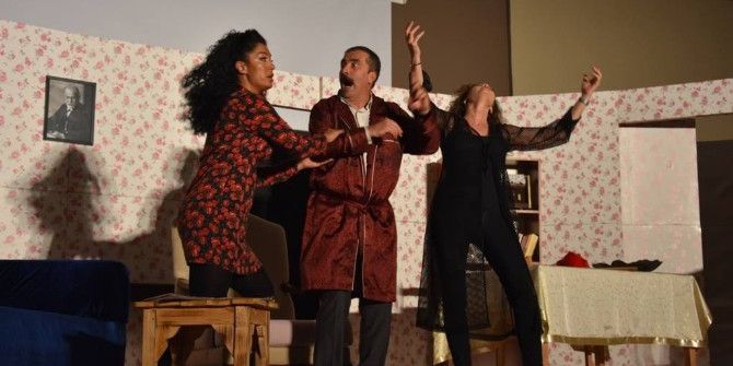 "Kocamın Nişanlısı" Adlı Tiyatro Oyununa Büyük İlgi