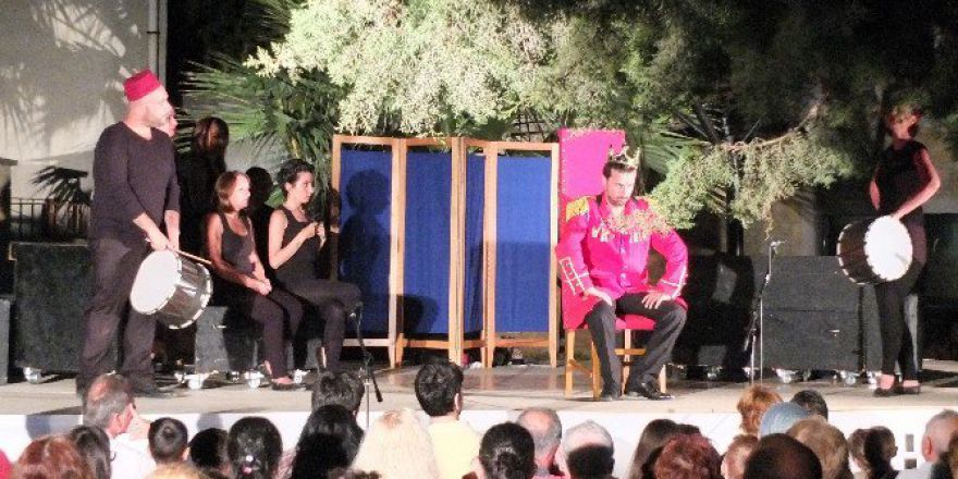 Belediye Tiyatrosu Gökçeada’yı Fethetti