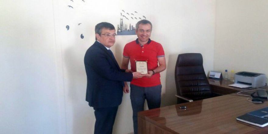 Ada, Hayırsever Vatandaşlara Plaket Verdi