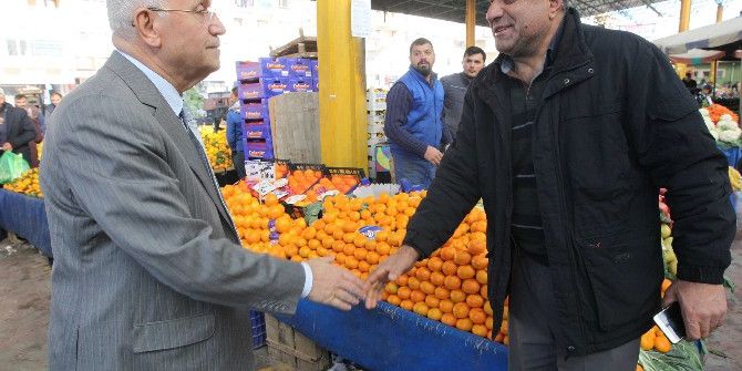 Yaşar, Şentepe Pazarı’nda Alışveriş Yaptı