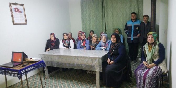 Bayan Çiftçilere Tıbbi Ve Aromatik Bitkiler Yetiştiriciliği Kursu