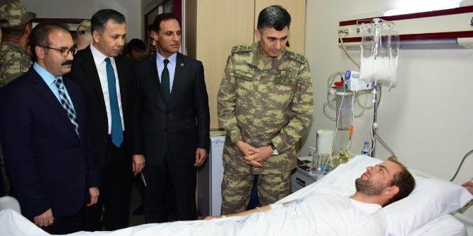 Kara Kuvvetleri Komutanı Orgeneral Salih Zeki Çolak’tan Yaralı Askerlere Ziyaret