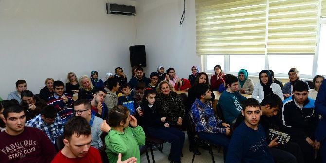 Otizmli Öğrencilerden Öğretmenlerine Şükran Etkinliği