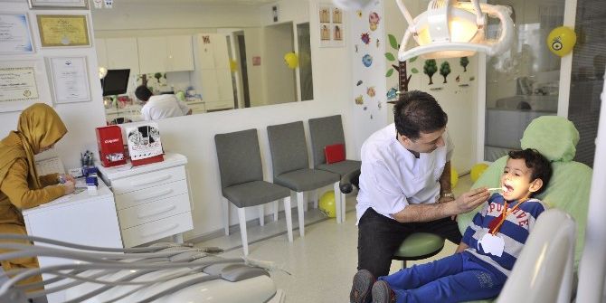 Minik Öğrenciler Diş Taramasından Geçti