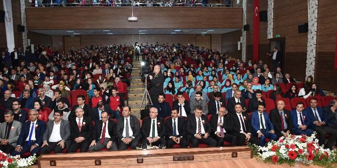 Vali Tuna: "Öğretmenlerimize Vefa Ve Minnet Borçluyuz"