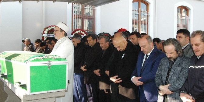 Kazada Hayatını Kaybeden Chp Eski İl Başkanı Son Yolculuğuna Uğurlandı