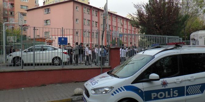 Taciz İddialarına Karşı Veliler Ayaklandı