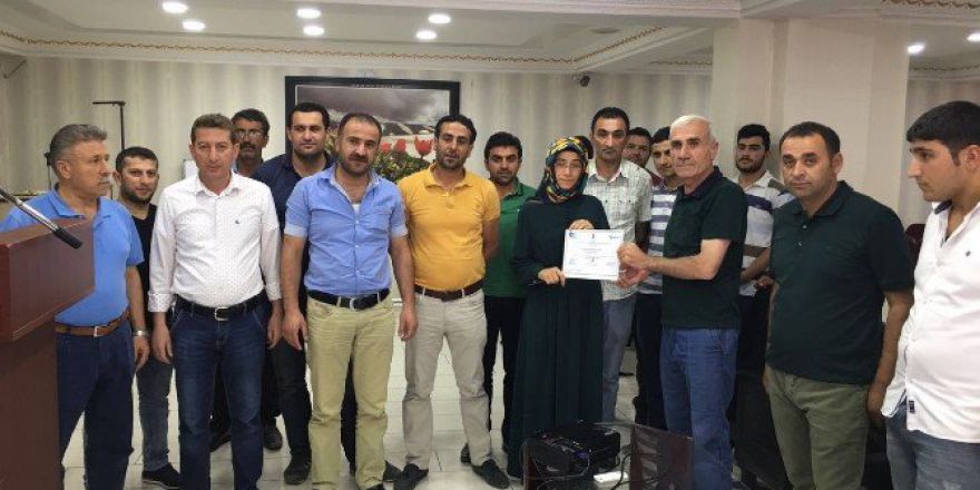 Girişimci Gençlere Sertifikaları Verildi