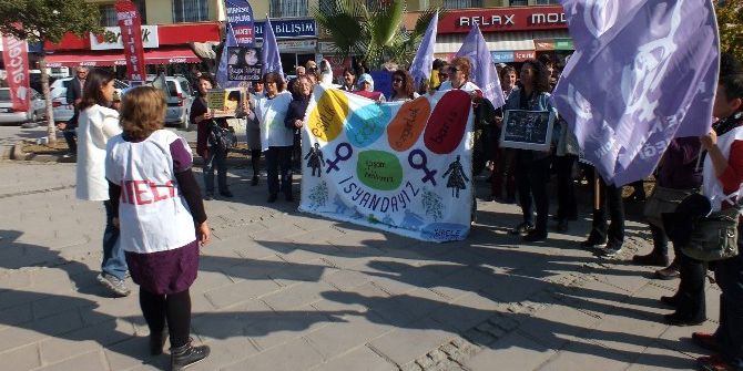 Kıbele Kadınları Kadına Şiddet Günü’nde Sokakta