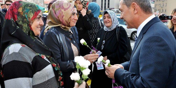Başkan Uysal, Kadına Şiddete Karşı Çıktı