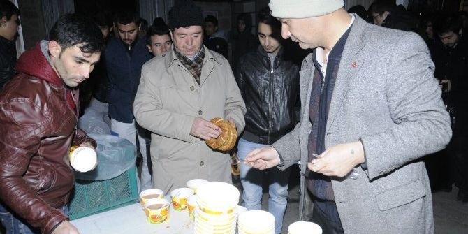 Uşimder, Şehitler İçin Sabah Namazında Bir Araya Geldi