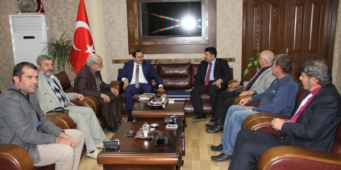 Gazetecilerden Başsavcı Kuş’a Plaket