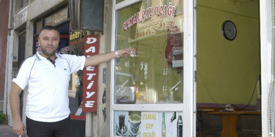 Çay Ocağına Taşlı Saldırı
