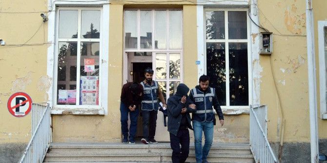Adıyaman’da Suçüstü Yakalanan 3 Zanlıdan 2’si Tutuklandı