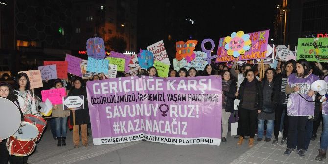 Eskişehirli Kadınlardan Şiddet Protestosu