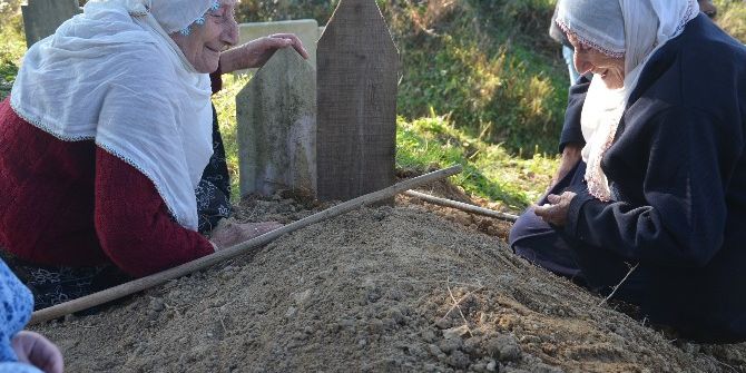 Üçüz Nineler İkiz Kaldı