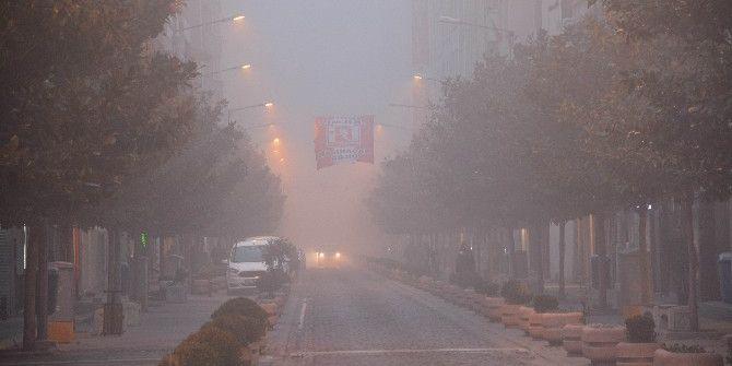 Balıkesir’de Yoğun Sis Hayatı Olumsuz Etkiledi