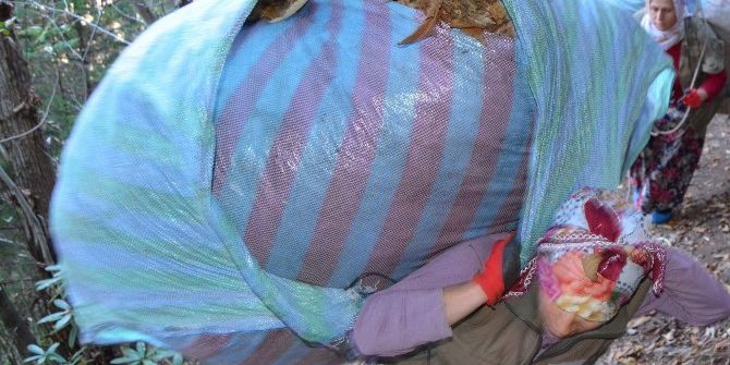 Karadeniz Kadını Zor Yükün Altına Giriyor