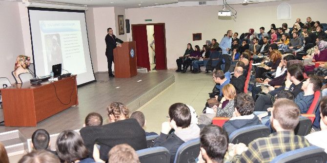Marmara Üniversitesinde "Hoca Ahmed Yesevi’yi Anlamak" Konferansı Yapıldı