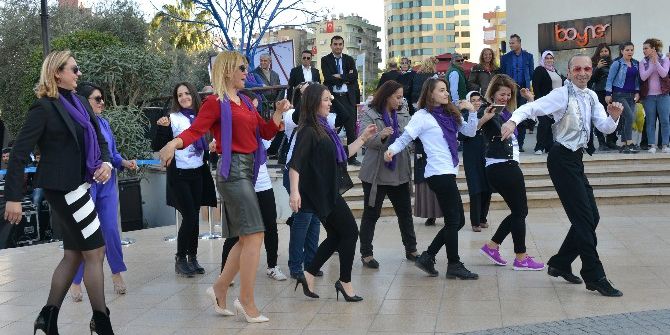 Mersinliler Kadına Şiddete ’Hayır’ Dedi