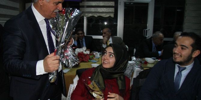 Edremit İlçe Milli Eğitim Müdürlüğünden Öğretmenler Günü Programı