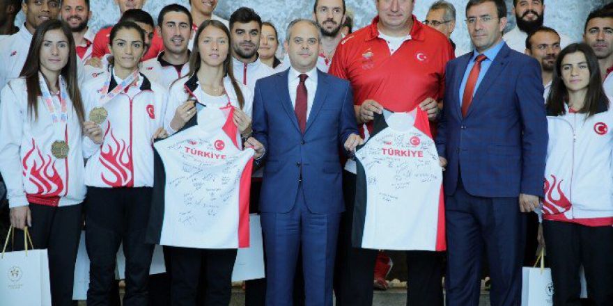 Gençlik Ve Spor Bakanı Akif Çağatay Kılıç’tan ’Devşirme Sporcu’ Yanıtı