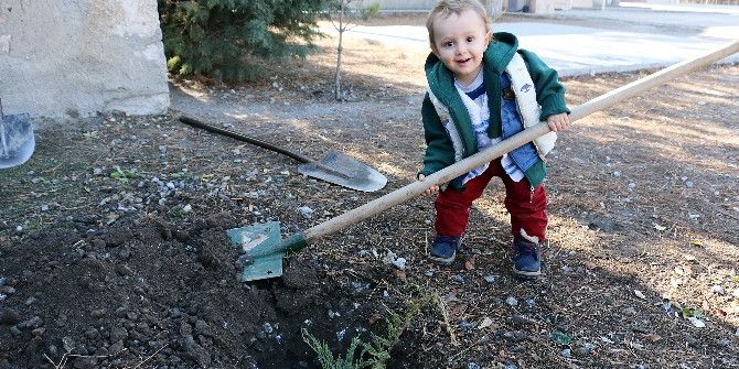 "Fidanlar Bizden, Dikmesi Sizden" Projesi Seyitgazi’de