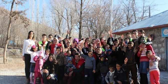 Gözlerindeki Umut Işığı Oldular