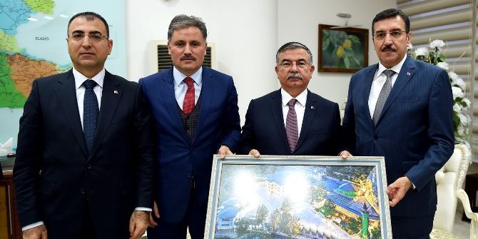 Milli Eğitim Bakanı İsmet Yılmaz Büyükşehir Belediyesini Ziyaret Etti