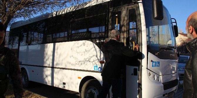 Varto Belediyesinden Milli Eğitime Araç Hibe Edildi