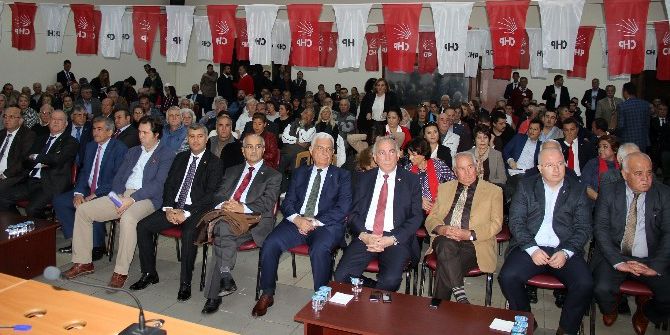 Alban’dan Partililere ‘Sosyal Medya’ Uyarısı