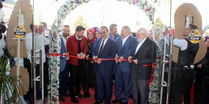 Moodbasic & Dresslove Şubesi Açıldı