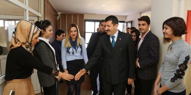 Ekinci Öğretmen Ve Öğrencilerle Bir Araya Geldi