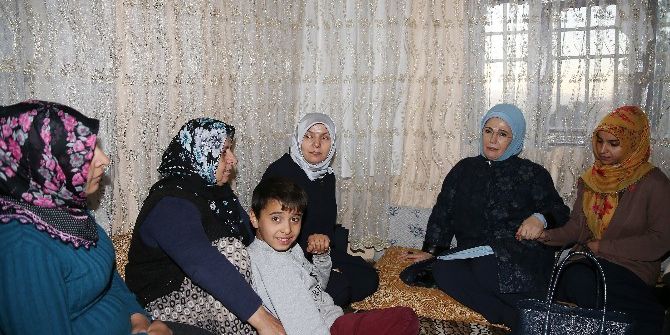 Cumhurbaşkanı Erdoğan’ın Eşi Emine Erdoğan Siirt’e Gitti
