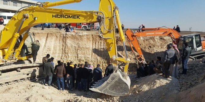 Sondaj Kuyusuna Düşen Kızın Cesedine Ulaşılmaya Çalışılıyor