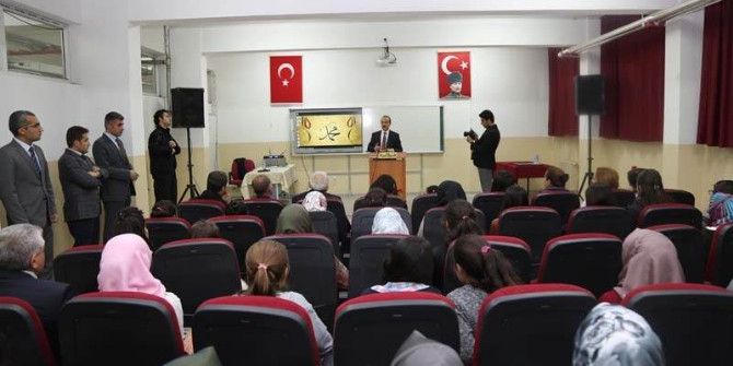 Muş’ta ’Kariyer Günleri’ Toplantısı