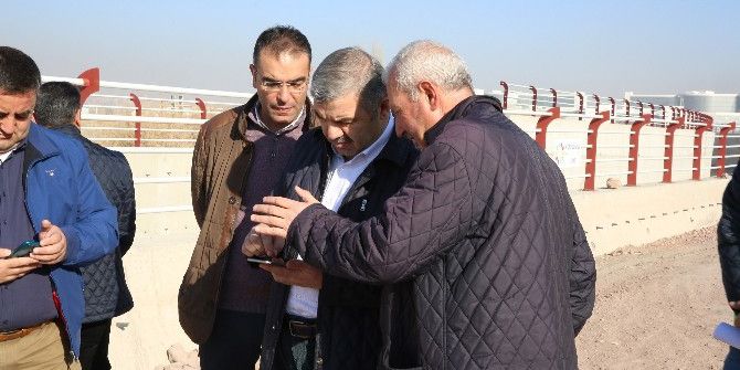 Büyükşehir Yol Açmaya Devam Ediyor