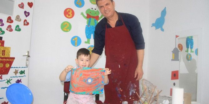 Kağıda Yazmayı Öğrenmeden Suya Çizmeyi Öğreniyorlar...