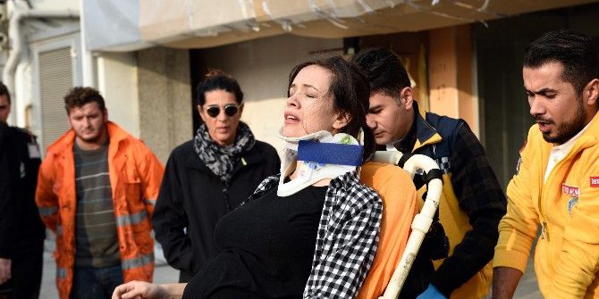 Beyoğlu’nda 3 Araç Birbirine Girdi, Hamile Kadın Ve Eşi Yaralandı