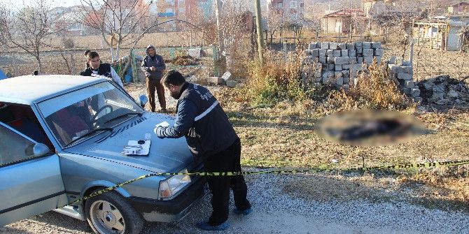 Kendisini Bıçakla Yaralayan Arkadaşını Pompalı Tüfekle Öldürdü