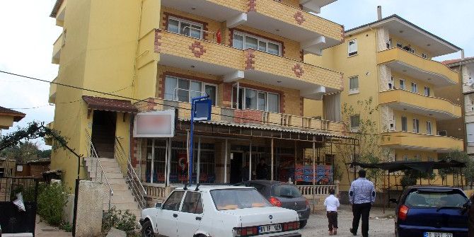 Balıkesir’de Polis Memuru Cinnet Getirdi: 1 Ölü, 3 Yaralı