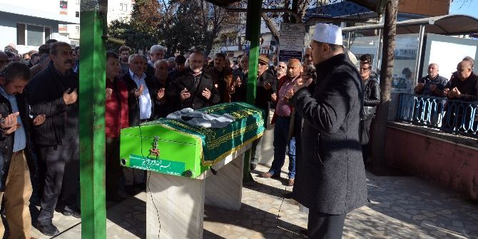 Yediği Poğaçadan Ölen Çocuk Toprağa Verildi