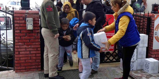 Ayvacık’ta 64 Kaçak Yakalandı