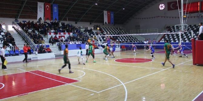 Malatya Büyükşehir Voleybol Takımı Sahasında 3-0 Mağlup Oldu