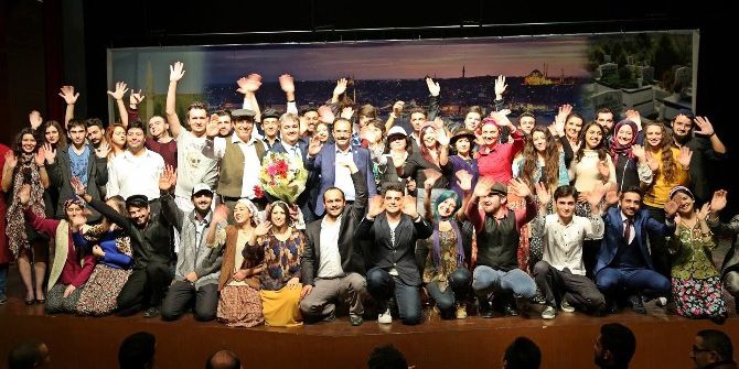 Uşak’ta “Canavar Sofrası” Tiyatrosu