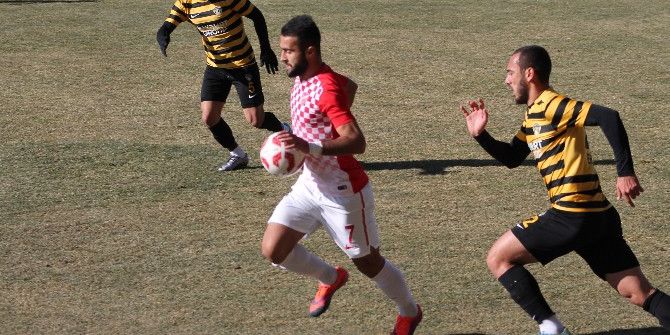 Bayburt Evinde Galip