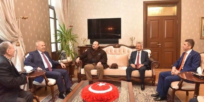 Vali Ata, Suudi Prensi Makamında Kabul Etti