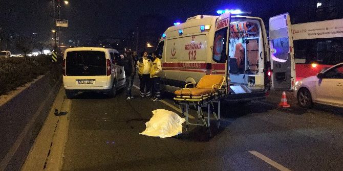 Otomobilin Çarptığı Anne İle 9 Yaşındaki Kızı Hayatını Kaybetti