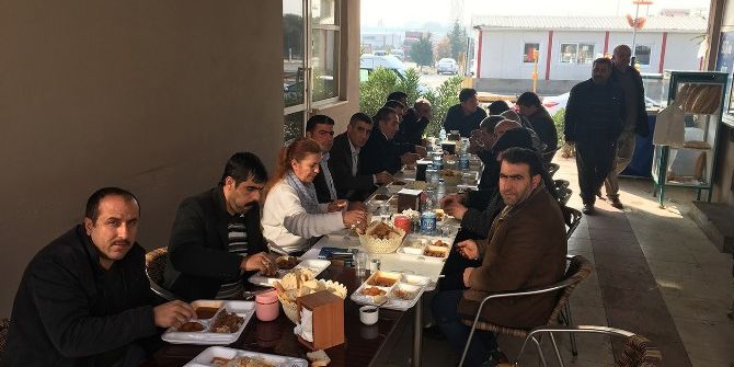 Manisa Büyükşehir Hal Esnafıyla Buluştu